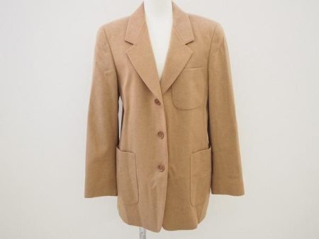 洗練された大人の魅力を引き出す。マックスマーラのシンプルデザインジャケットを買取しました