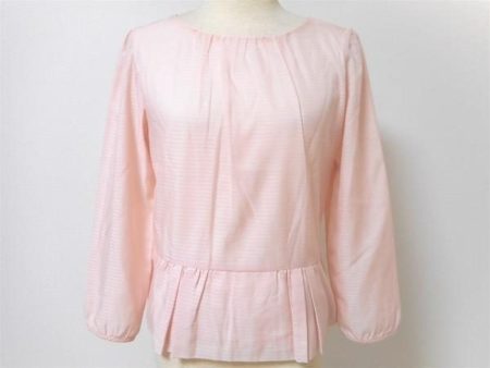 23区の華やかカットソーを買取りいたしました。大人ガーリーテイストが絶妙なバランス。