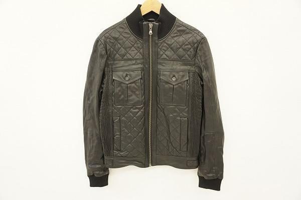 D&G買取　シンプルで使いやすく、ディテールにもこだわりがあるメンズ向けブルゾン