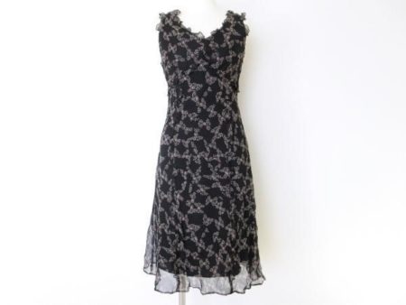 清楚系で女性らしい雰囲気が魅力的。アナイのエレガントワンピースを買取しました。