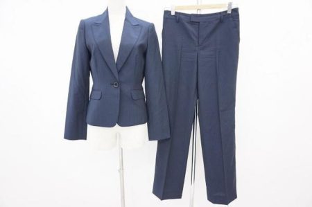 【買取情報】ビジネスシーンやオフィスで大活躍してくれるアナイのパンツスーツ