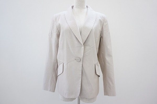 ワンランク上のオシャレを見せつける、洗練された雰囲気が素敵。アニエスベーのジャケットを買取しました。