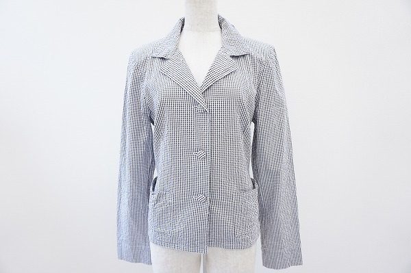シャツのようなラフさも感じられる。アニエスベーのギンガムチェックジャケットを買取りいたしました