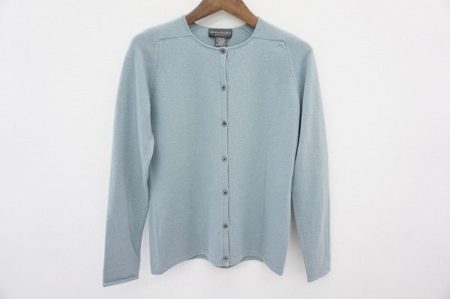 バナナリパブリックのカーディガン買取　爽やかなカラーカーディガンと一緒に歩きませんか？