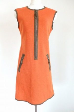 気品も清潔感も大事だけど、それでも攻めたい時に。フォクシーのワンピースを買取しました。