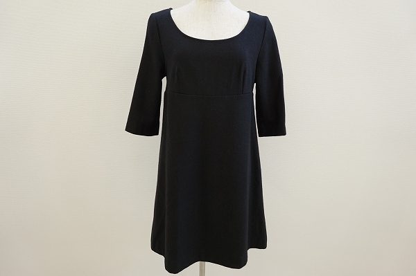 シルエットにこだわった1枚!エストネーションのダークカラーワンピースを買取しました