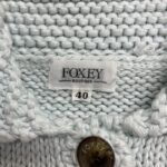 フォクシーのブランドタグのアップ