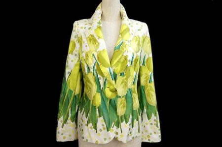 古い洋服でも売れるブランド多数、アクイールの買取紹介