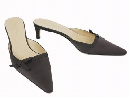 あらゆるシーンで大活躍間違いなし！サテンを使った上品なケイトスペードのパンプスをお売り頂きました