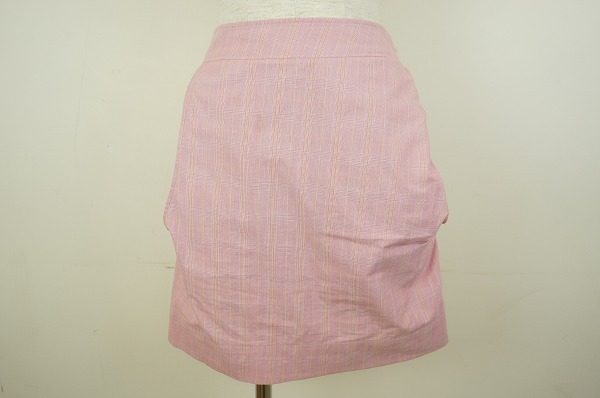 トラディショナルな柄で知的な女性を演出。ヴィヴィアンウエストウッドのスカートを買取しました