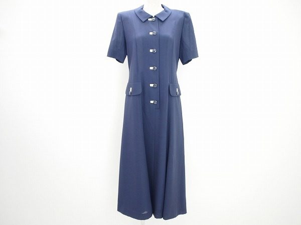 爽やかブルーで気持ちもリフレッシュ。ラピーヌブランシュのワンピースをお売り頂きました