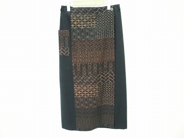 和のテイストで個性派エレガントを。儀右ヱ門のタイト巻きスカートをお売り頂きました