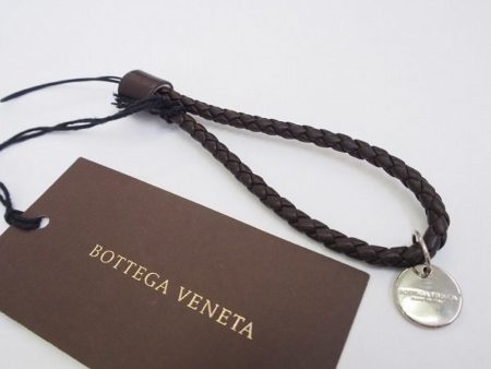 ラグジュアリー感あふれる。レザーのボッテガヴェネタ携帯ストラップを買取しました