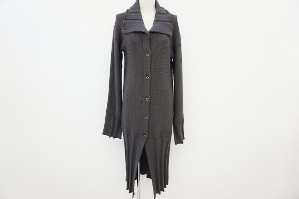 ワードローブに加えやすい万能アイテム！フェンディのロングカーディガンを買取しました