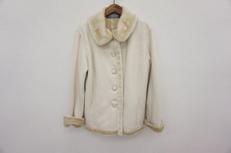 レディな雰囲気を保った素敵なコート。フランコフェラーロのムートンを買取しました