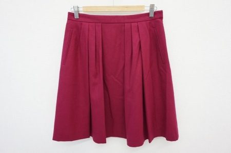 色気のある女性を演出してくれる、マッキントッシュフィロソフィーのスカートを買取しました