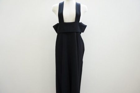 ロマンティックな雰囲気で色気を醸し出す。ワイズのブラックワンピースを買取しました