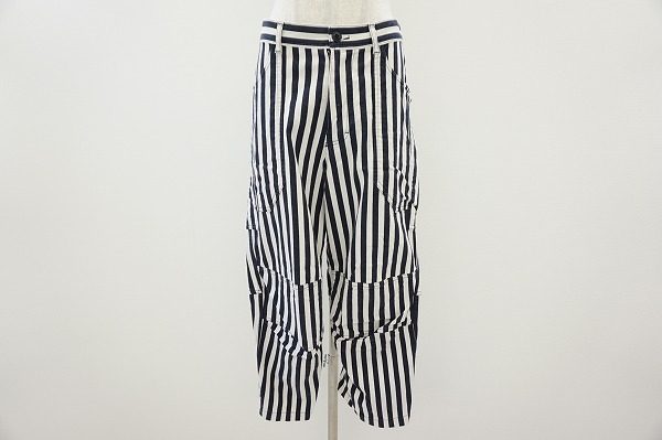 ギミックが見え隠れする、ユーモアのある逸品。ワイズのストライプ柄パンツをお売り頂きました