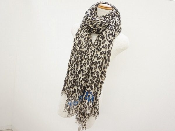 おしゃれのスパイスとして大活躍しそうな予感。ルイヴィトンのエトール・レオパードストールをお売り頂きました