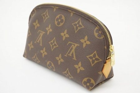 コスメティックポーチでバッグの中を華やかに。ルイ・ヴィトンのモノグラムを買取しました