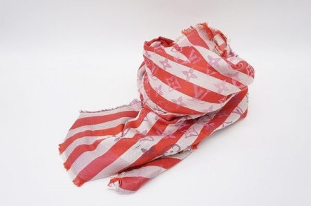 ショールもやっぱりルイ・ヴィトン！レイユールラインのショールをお売り頂きました