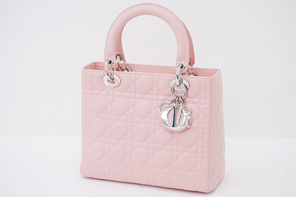 セレブにも愛用者多数のあのモデル、クリスチャン・ディオールのレディデイオールを買取しました