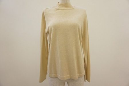 ノーブルカラーで差をつけちゃう！レリアンのハイネックカットソーを買取しました