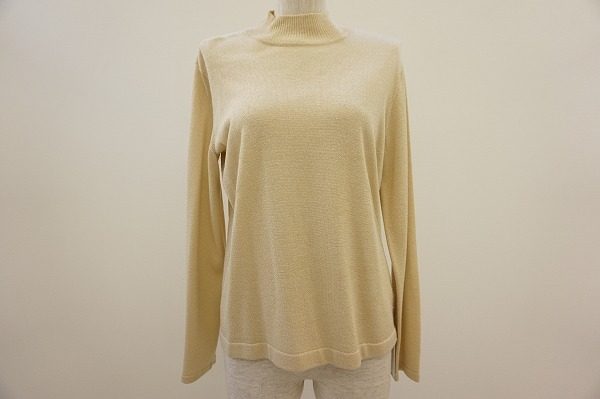 ノーブルカラーで差をつけちゃう!レリアンのハイネックカットソーを買取しました