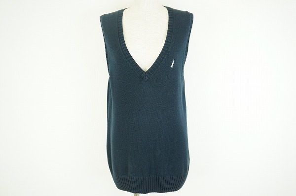 上品なスクールガールスタイルに。イーストボーイのコットンベストをお売りいただきました