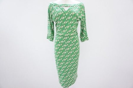 レトロプリントがクラシカル！ダイアンフォンファステンバーグのフェミニンなシルクワンピースをお売り頂きました