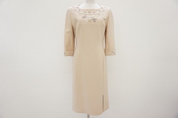 ビーズワークが上品で可憐！十仁プラザの大人ガーリィなワンピースを買取しました