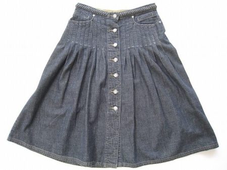 ナチュラルで抜け感のある大人のおしゃれを。ローラアシュレイのデニムスカートを買取しました