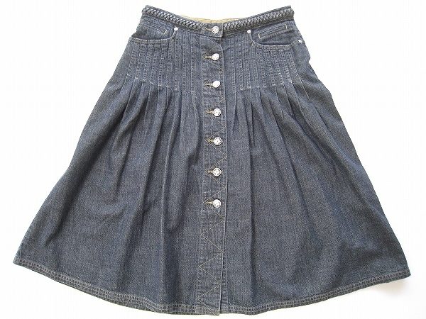 ナチュラルで抜け感のある大人のおしゃれを。ローラアシュレイのデニムスカートを買取しました