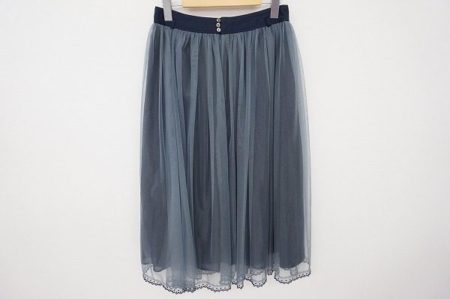 シックなネイビーカラーのシースルー！ロイスクレヨンのスカートをお売り頂きました