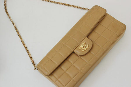 レトロブームに乗っかろう！シャネルのチョコバーチェーンバッグをお売り頂きました