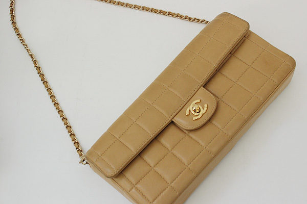 レトロブームに乗っかろう!シャネルのチョコバーチェーンバッグをお売り頂きました