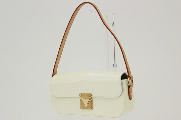 小さめなスタイルがいい!ルイ・ヴィトンのマリブストリートをお売り頂きました