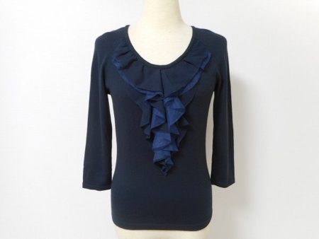 フロントのゴージャスなフリルがステキ。アンタイトルのカットソーをお売り頂きました