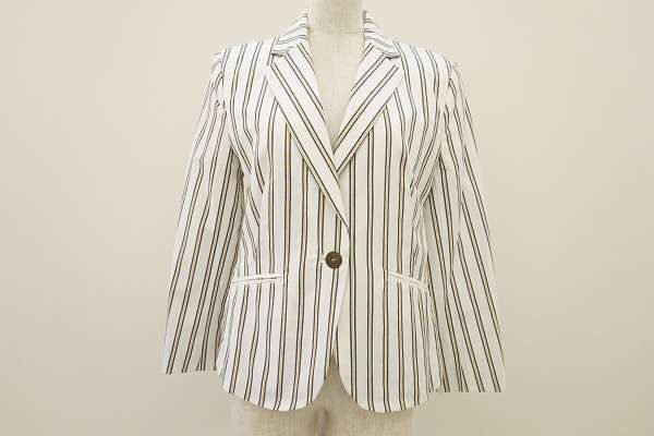 コーディネートの主役になれる。レコパンのレディース向けジャケットを買取しました