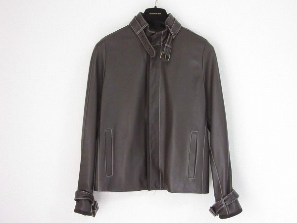レザーブルゾンを上品に着たい方へオススメ。ロエベのメンズブルゾンをお売り頂きました