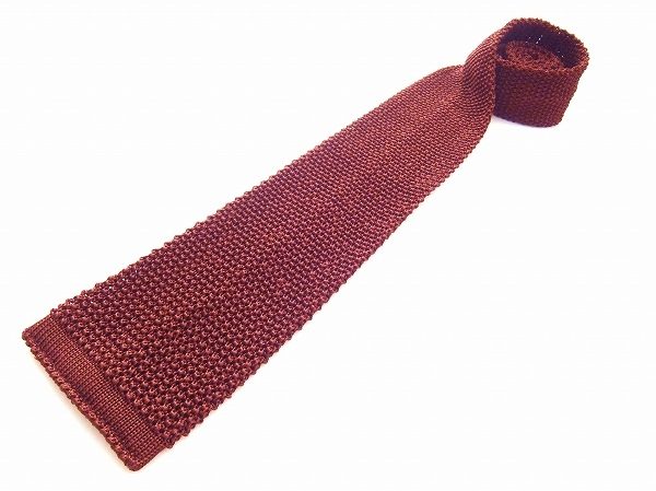 シンプルで上質な小物でオシャレ度アップ！ユナイテッドアローズのネクタイをお売り頂きました