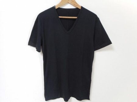 シンプルだからこそ素材感が映える、ドルチェ&ガッバーナのブラックTシャツをお売り頂きました