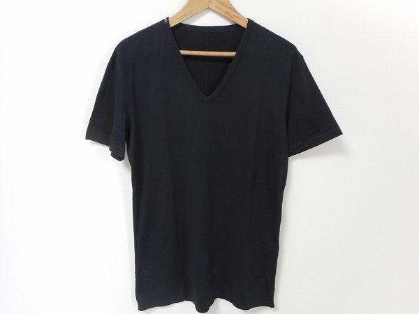 シンプルだからこそ素材感が映える、ドルチェ&ガッバーナのブラックTシャツをお売り頂きました