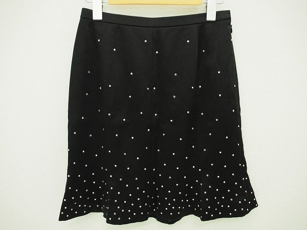着まわし力バツグン！ユキコハナイのシックなブラックスカートを買取しました