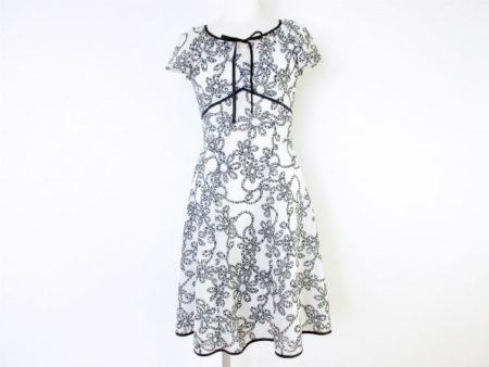 一枚あると便利！着回し抜群で女子力アップ。ロペのキレイめシンプルワンピースを買取しました