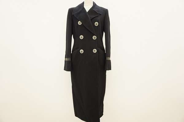 気品あふれるエレガントさを表現。アニオナのレディース向けコートを買取しました