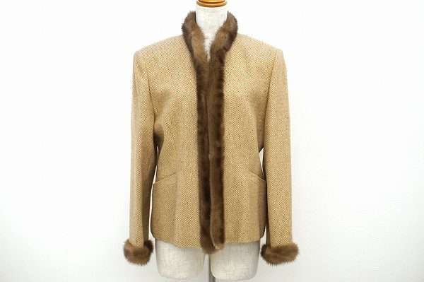 ゴージャスなセレブの雰囲気が漂う。レリアンのコートを買取ました