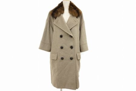 大人な雰囲気が漂う。フォクシーのファー付きコートを買取しました