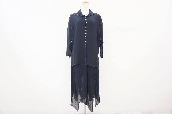 着心地の良さを追求したヨーガンレールのシルクツーピースを買取しました