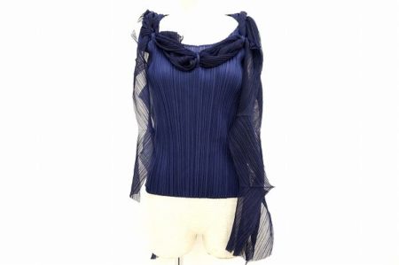 アシンメトリーなプリーツが美しいプリーツプリーズの紺色カットソーを買取しました